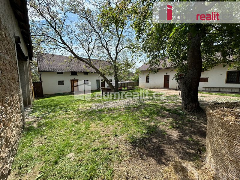 Prodej rodinného domu 240 m², pozemek 2614 m² – fotografie 5