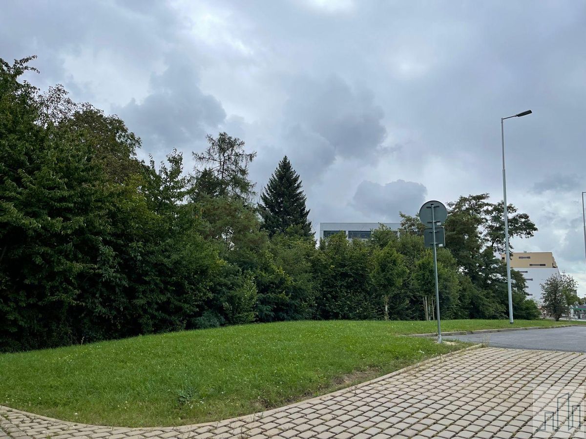 Prodej stavebního pozemku 2738 m² – fotografie 5
