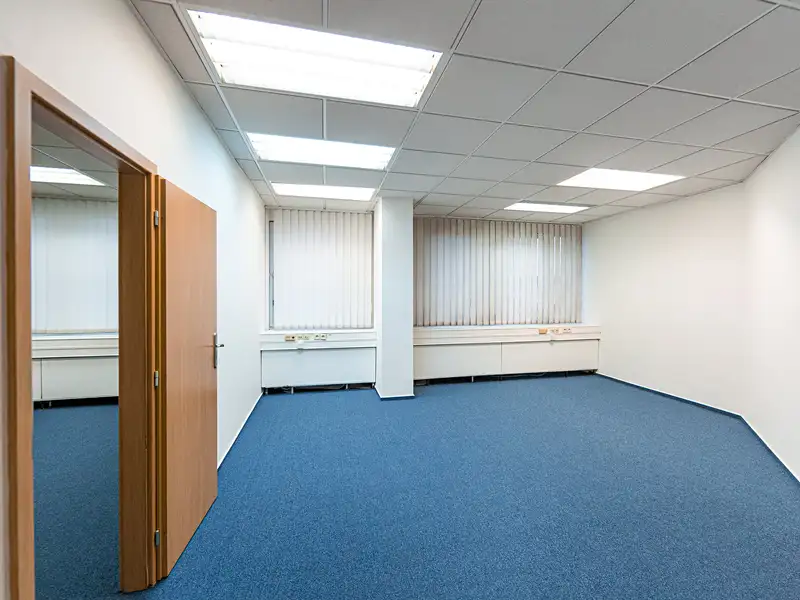 Pronájem kanceláře 89 m², Praha – náhled fotky 3