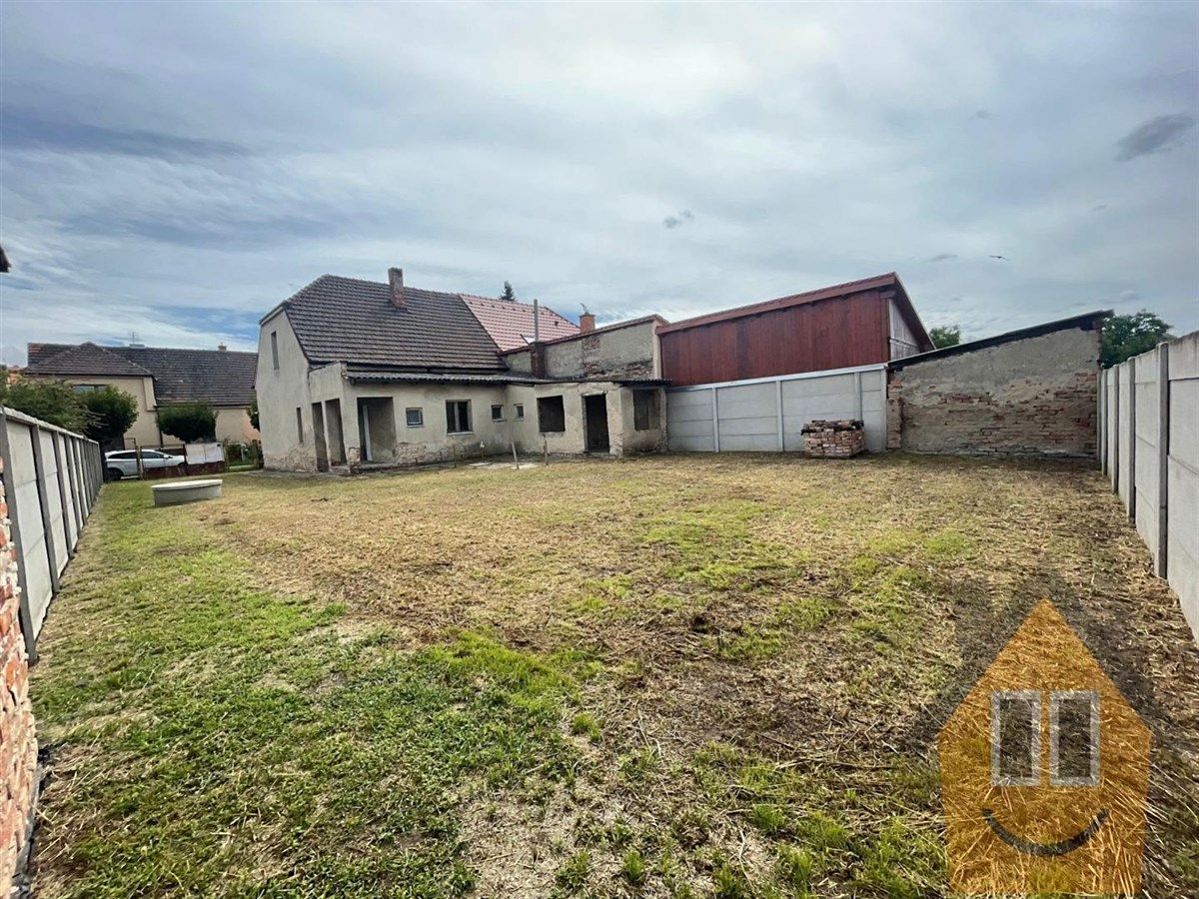 Prodej rodinného domu 134 m², pozemek 422 m² – fotografie 2