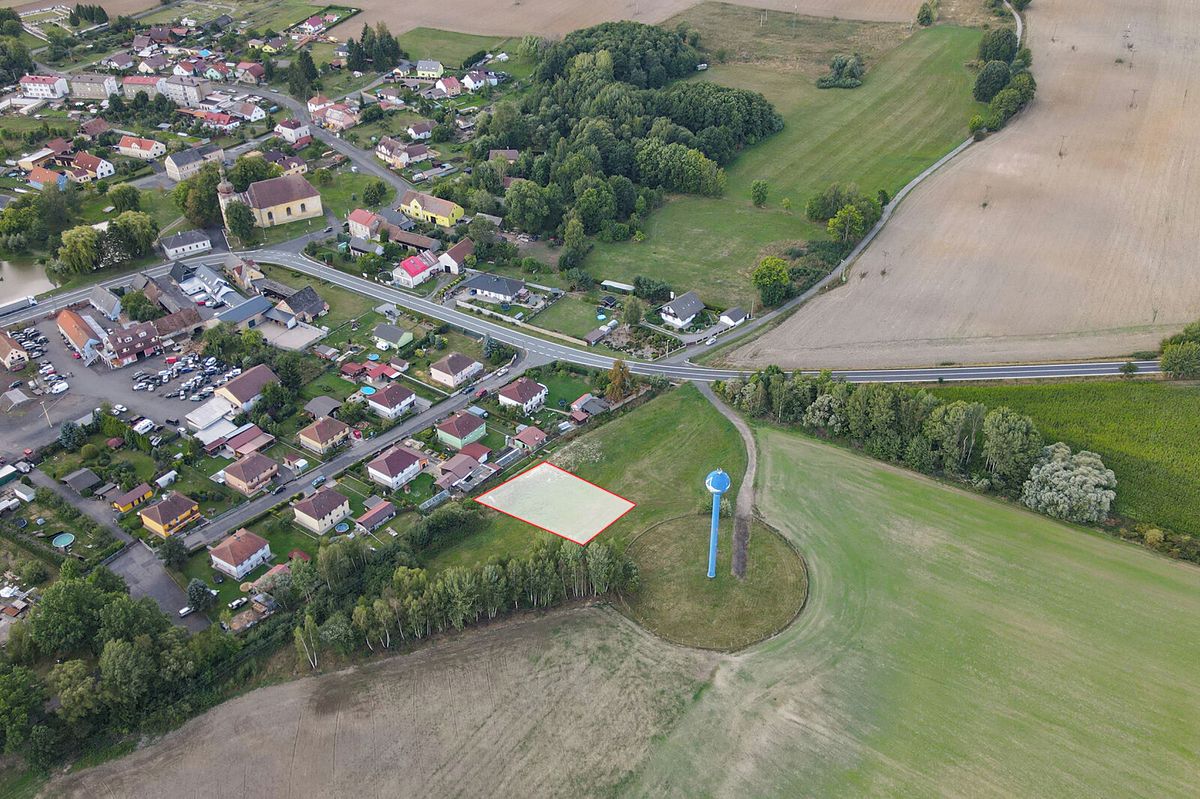 Prodej stavebního pozemku 998 m² – fotografie 3