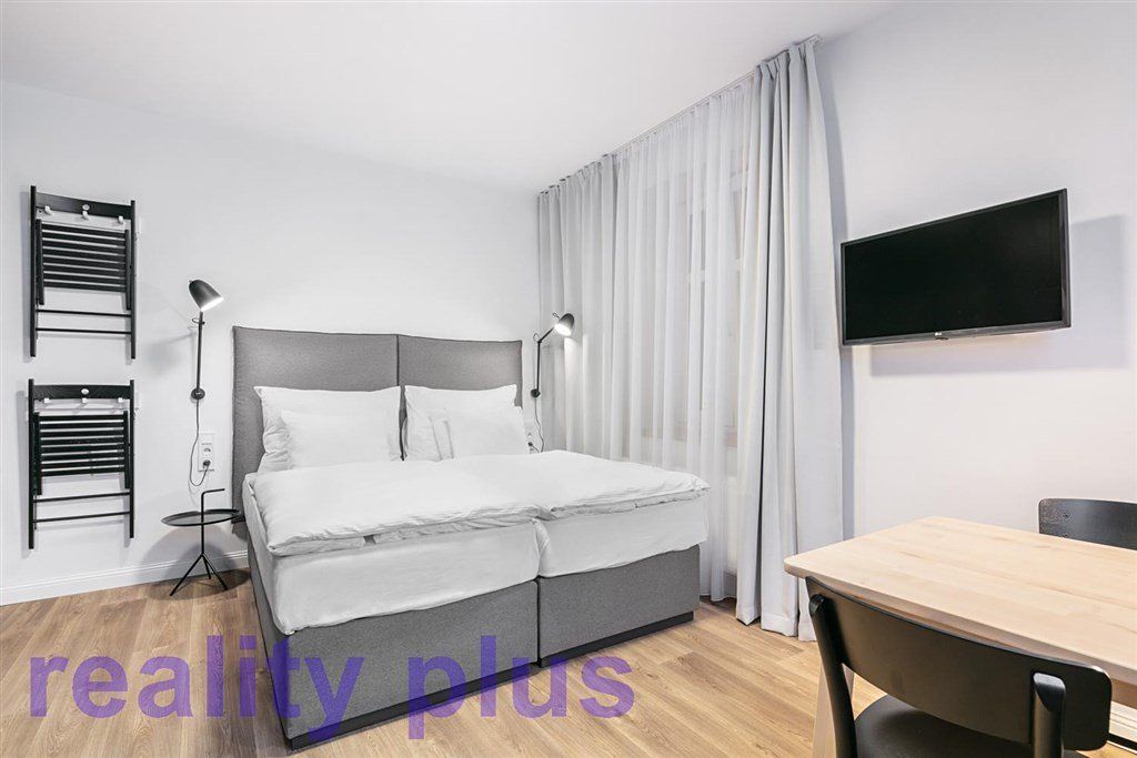 Pronájem bytu 1+kk 36 m² – fotografie 2