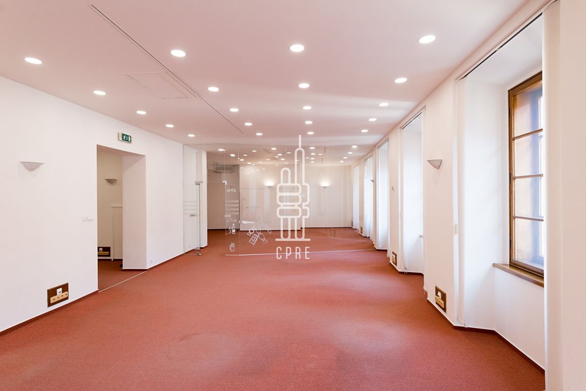Pronájem kanceláře 167 m² – fotografie 5