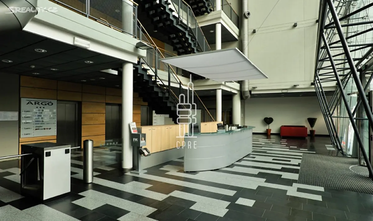 Pronájem kanceláře 956 m² – pohled 2