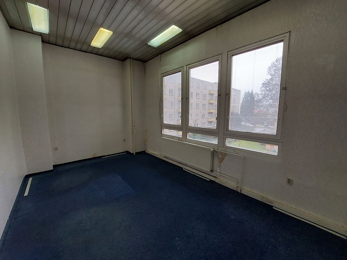 Pronájem kanceláře 22 m² – fotografie 3