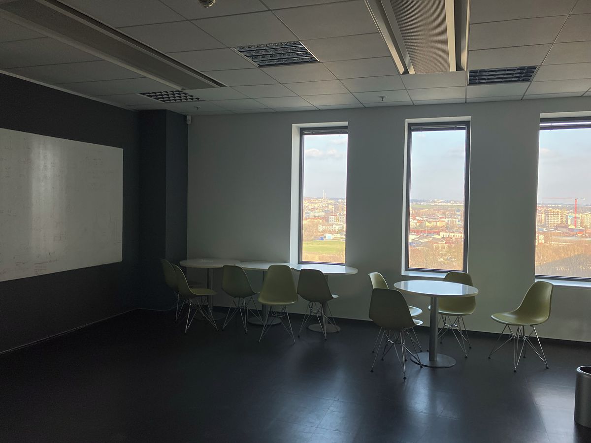 Pronájem kanceláře 606 m² – fotografie 4