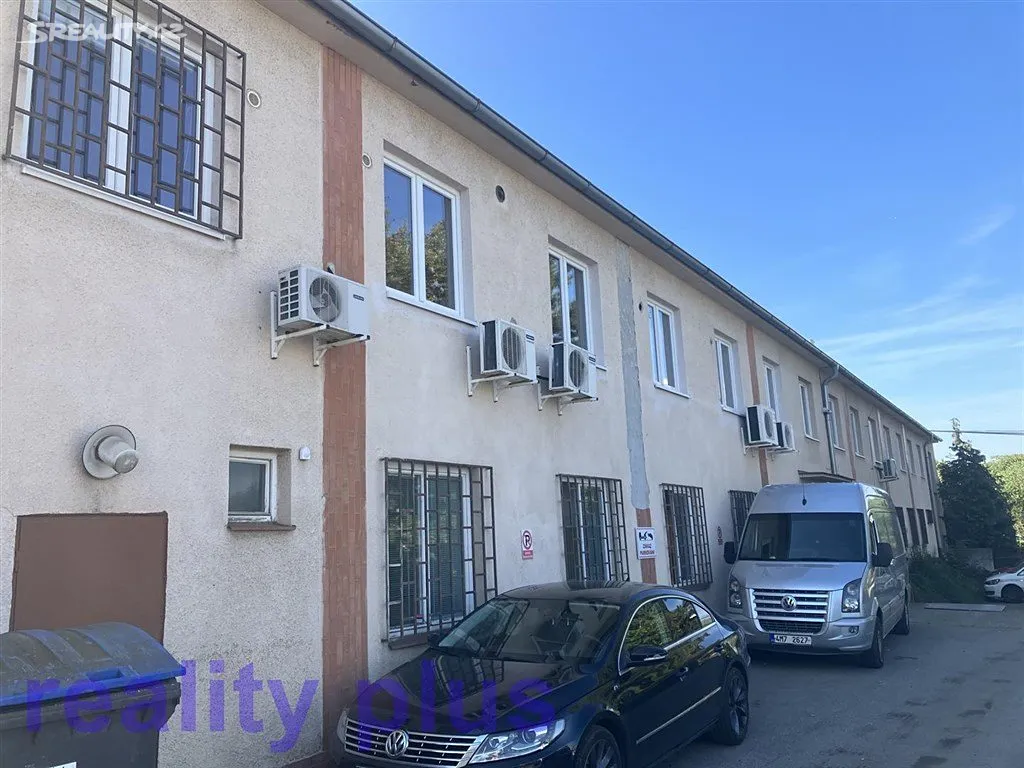 Pronájem kanceláře 551 m² – pohled 2