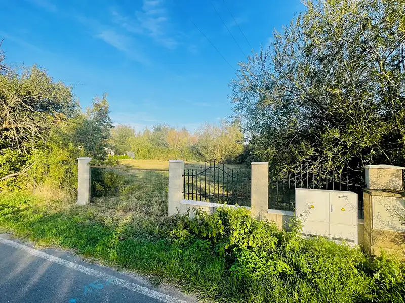 Prodej stavebního pozemku 753 m², Pěčice – náhled fotky 1