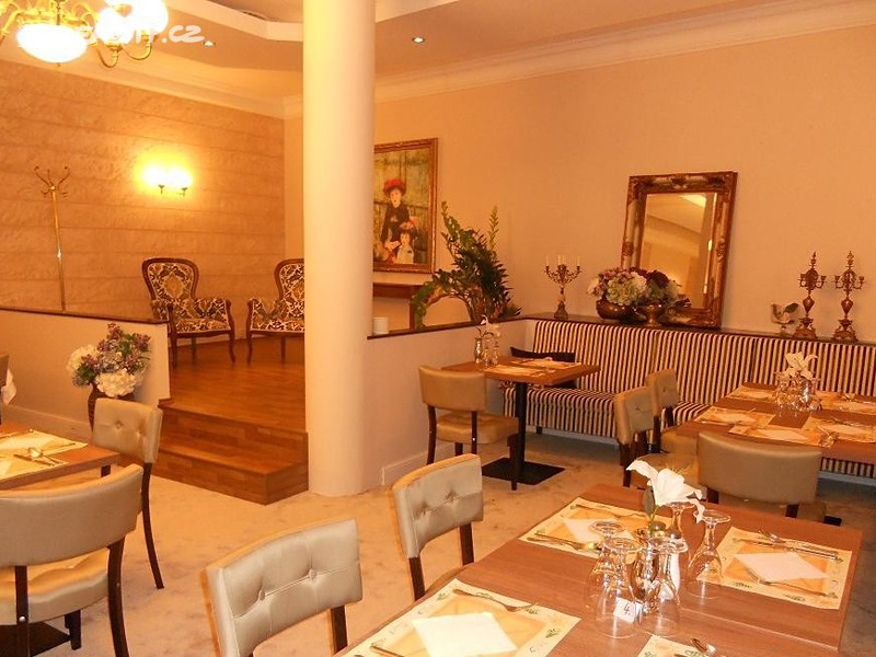 Prodej restaurace 390 m², Karlovy Vary