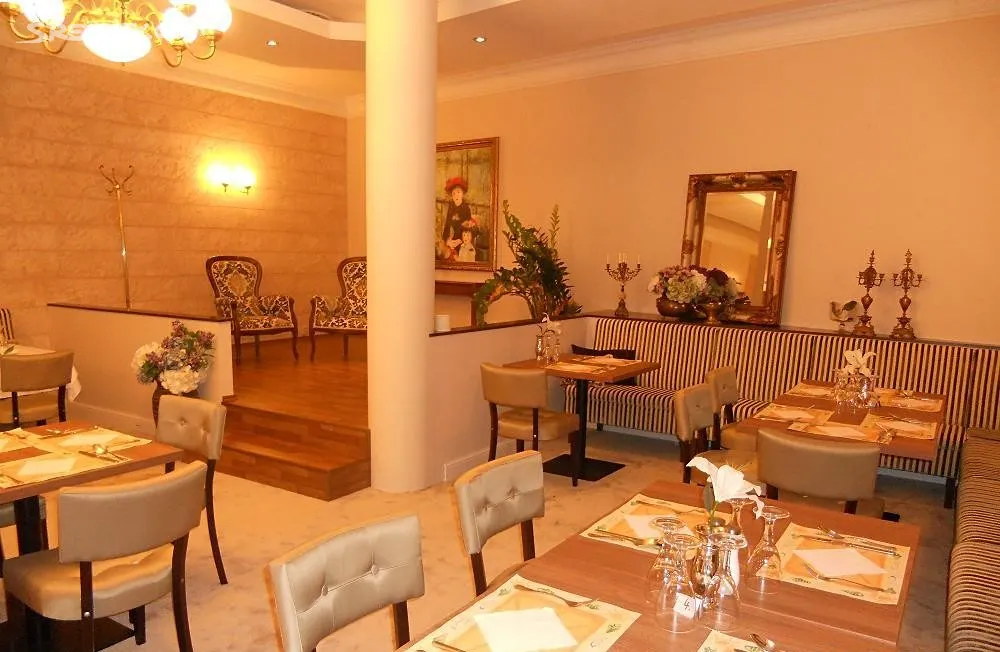 Pronájem restaurace 390 m² – pohled 2