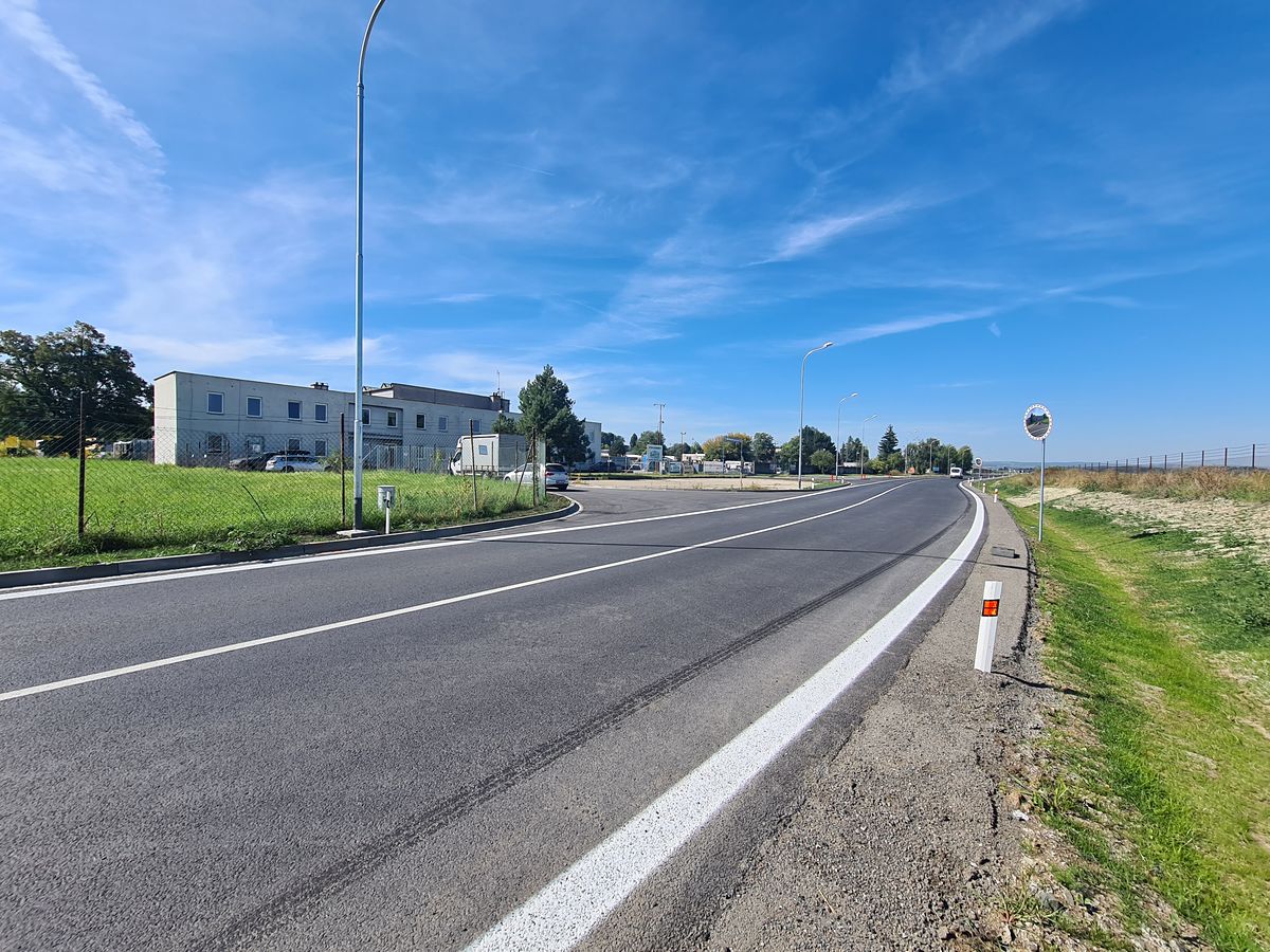 Pronájem komerčního pozemku 30000 m²