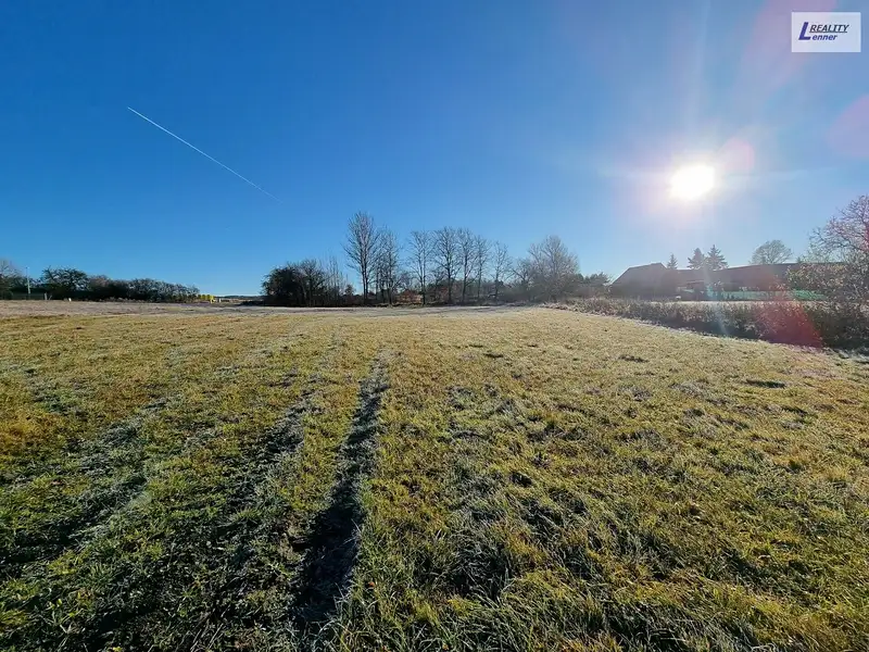 Prodej stavebního pozemku 3863 m², Vranovice – náhled fotky 1