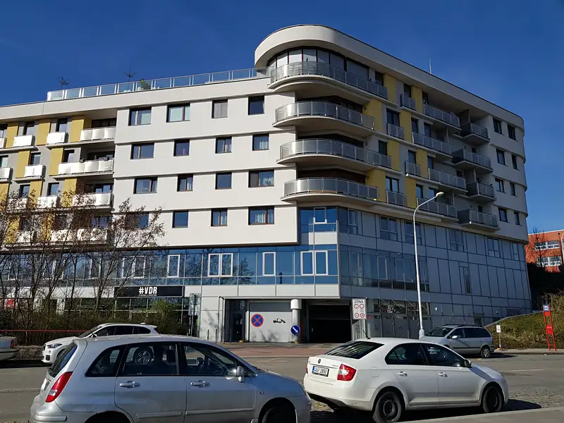 Pronájem kanceláře 657 m², Praha – náhled fotky 1