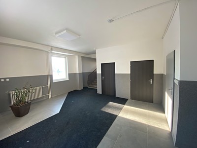 Комерційне приміщення в оренду, 1 400 м² (2 з 10)
