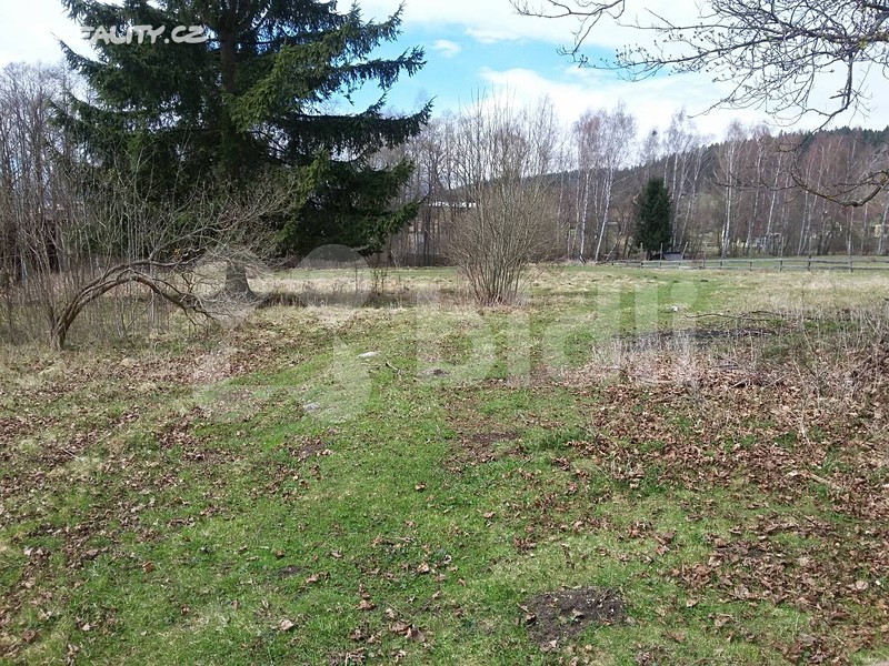 Prodej  stavebního pozemku 3 355 m² – pohled 2