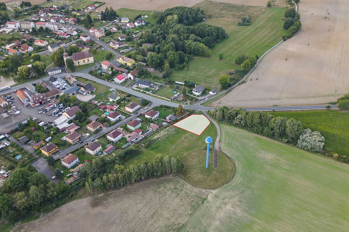 Prodej stavebního pozemku 1301 m² – fotografie 3