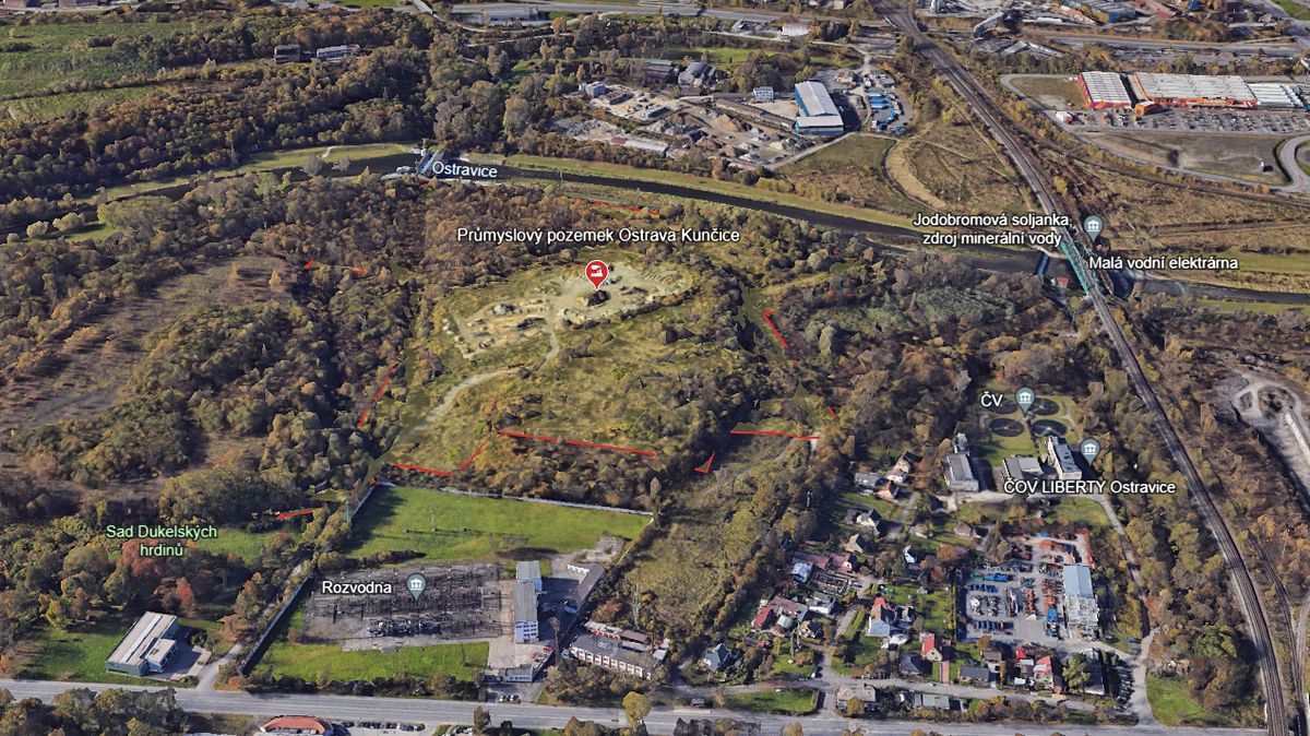 Prodej komerčního pozemku 130000 m² – fotografie 3