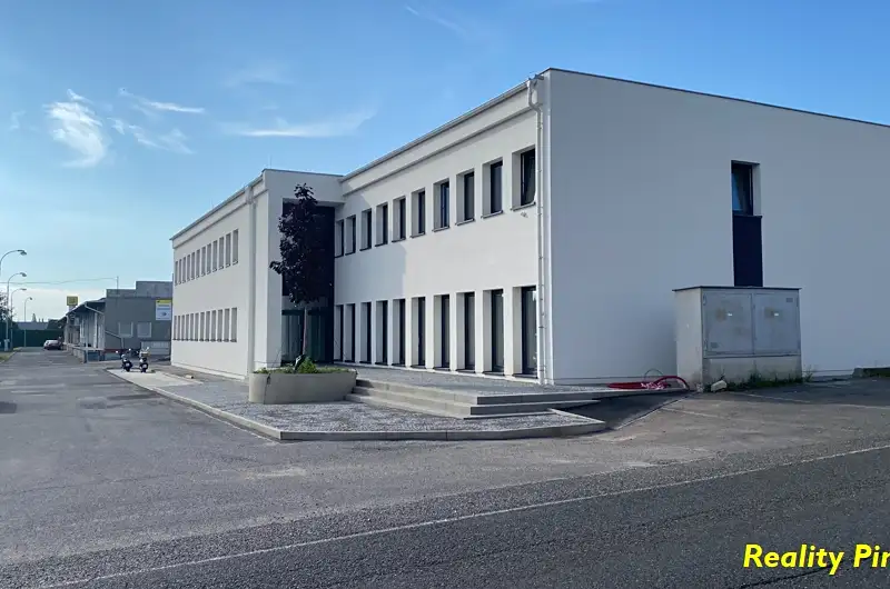 Pronájem kanceláře 15 m², Příbram – náhled fotky 1