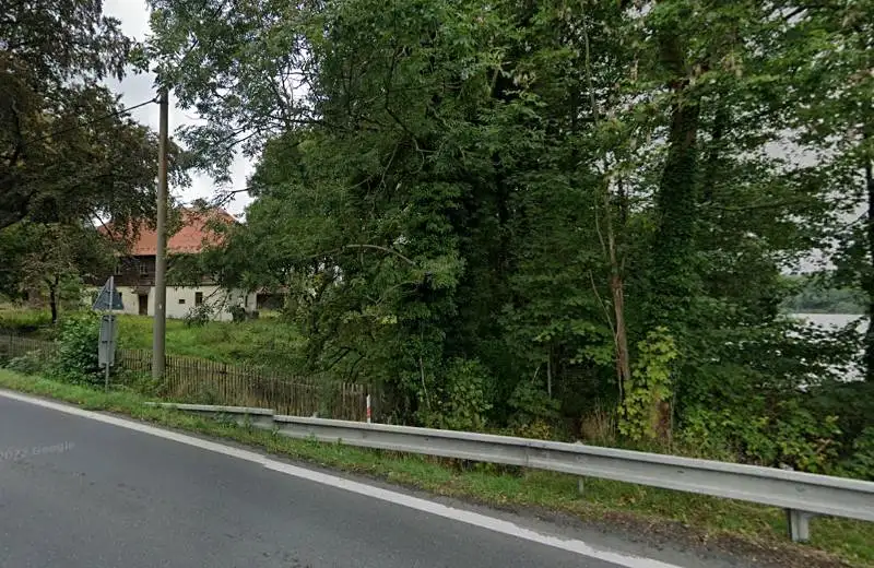 Prodej vícegeneračního domu 1646 m², pozemek 6734 m², Rybniště – náhled fotky 2