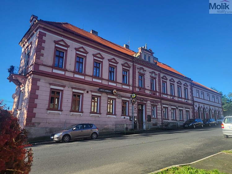 Комерційне приміщення на продаж, 1 517 м² (1 з 35)