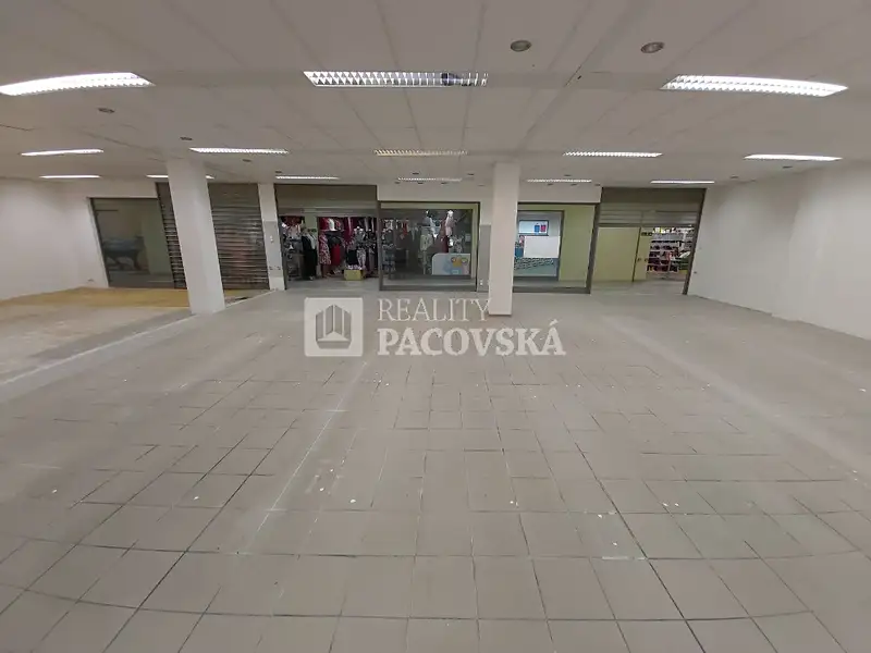 Pronájem obchodního prostoru 184 m², Ústí nad Labem – náhled fotky 2