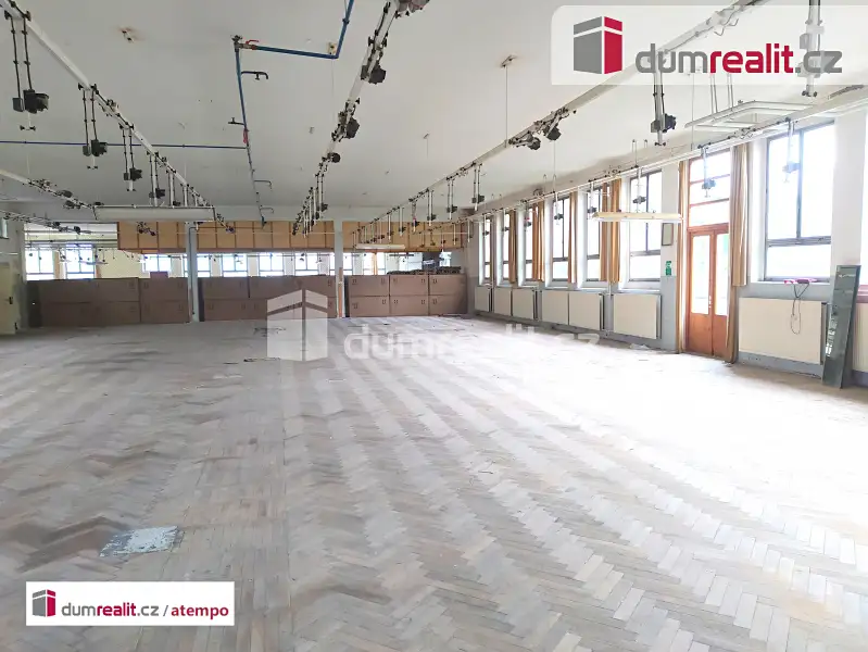 Pronájem skladového prostoru 750 m², Třeboň – náhled fotky 3
