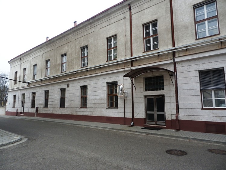 Pronájem komerčního prostoru, 528 m² (1 z 3)