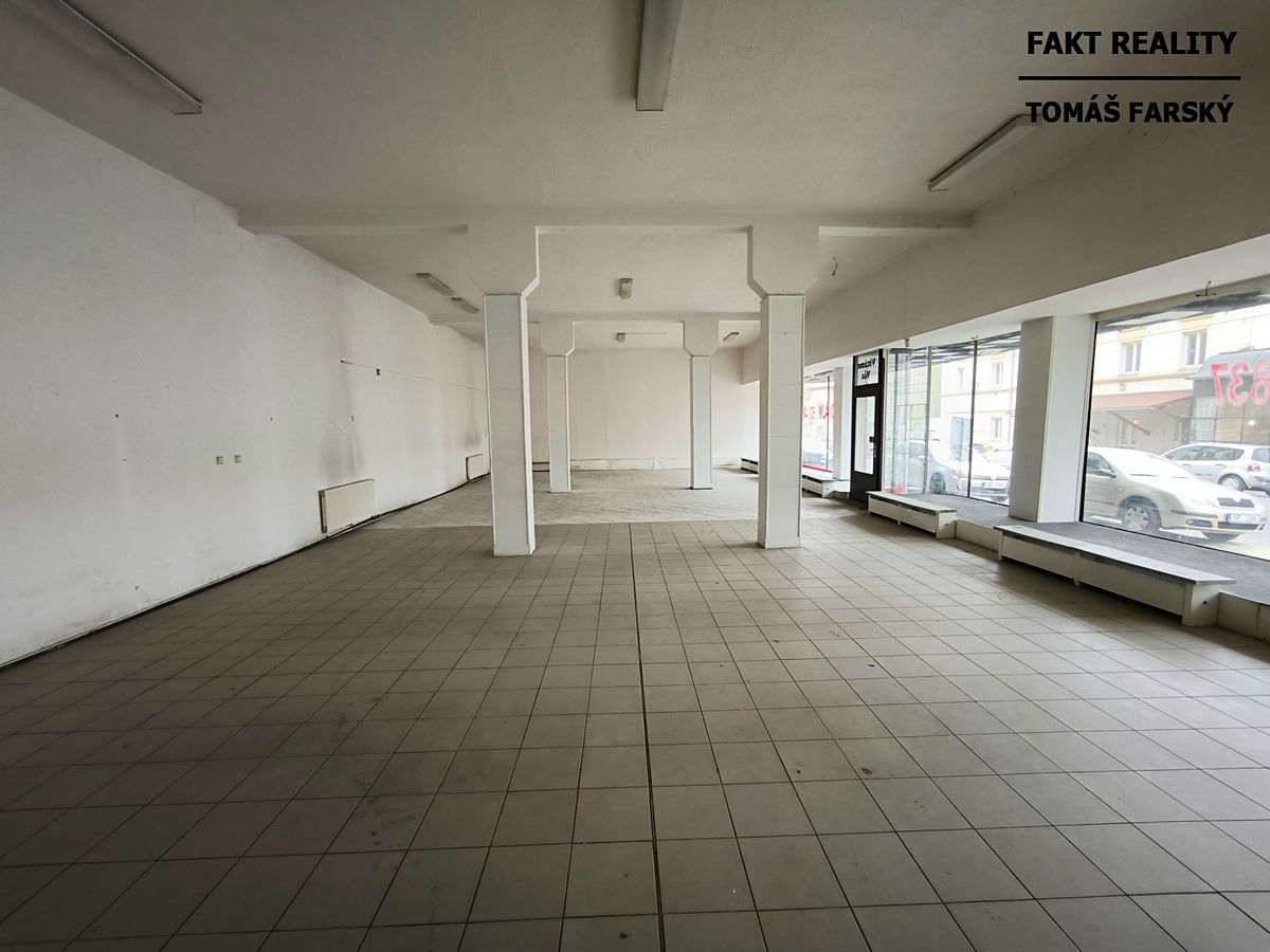 Pronájem obchodního prostoru 456 m² – fotografie 2