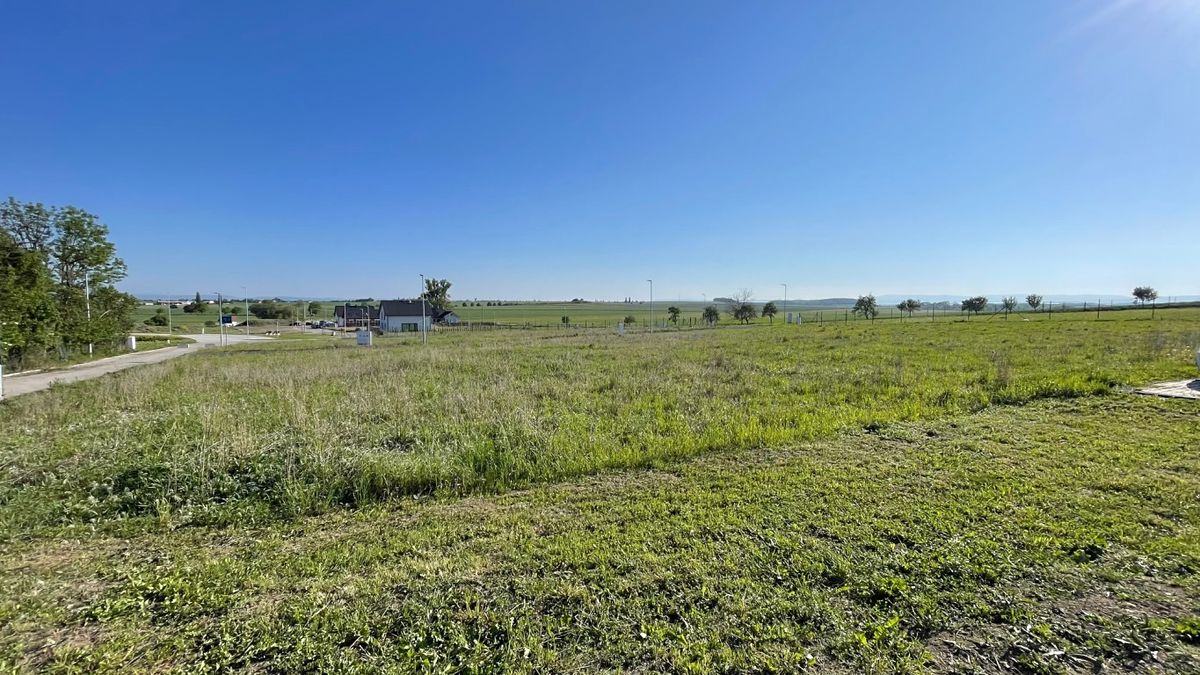 Prodej stavebního pozemku 1024 m² – fotografie 2