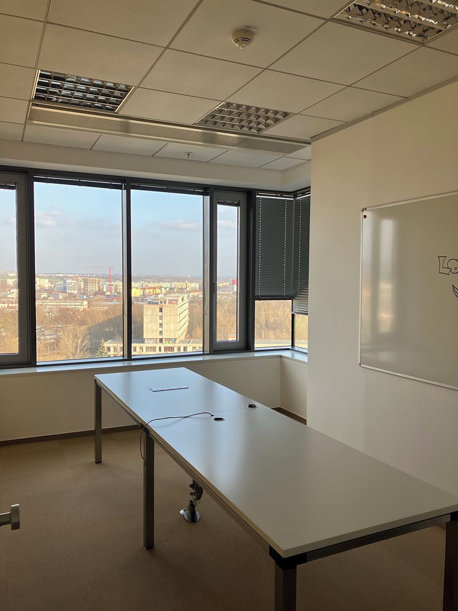Pronájem kanceláře 646 m² – fotografie 2