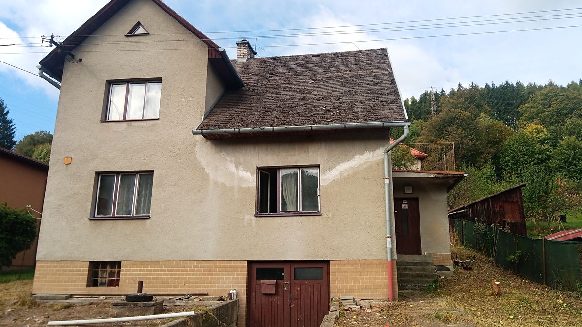 Prodej rodinného domu 160 m², pozemek 787 m² – fotografie 2