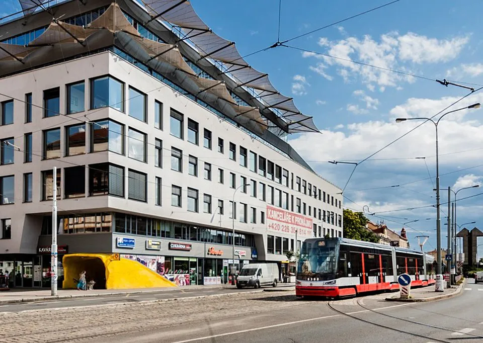 Pronájem kanceláře 239 m²