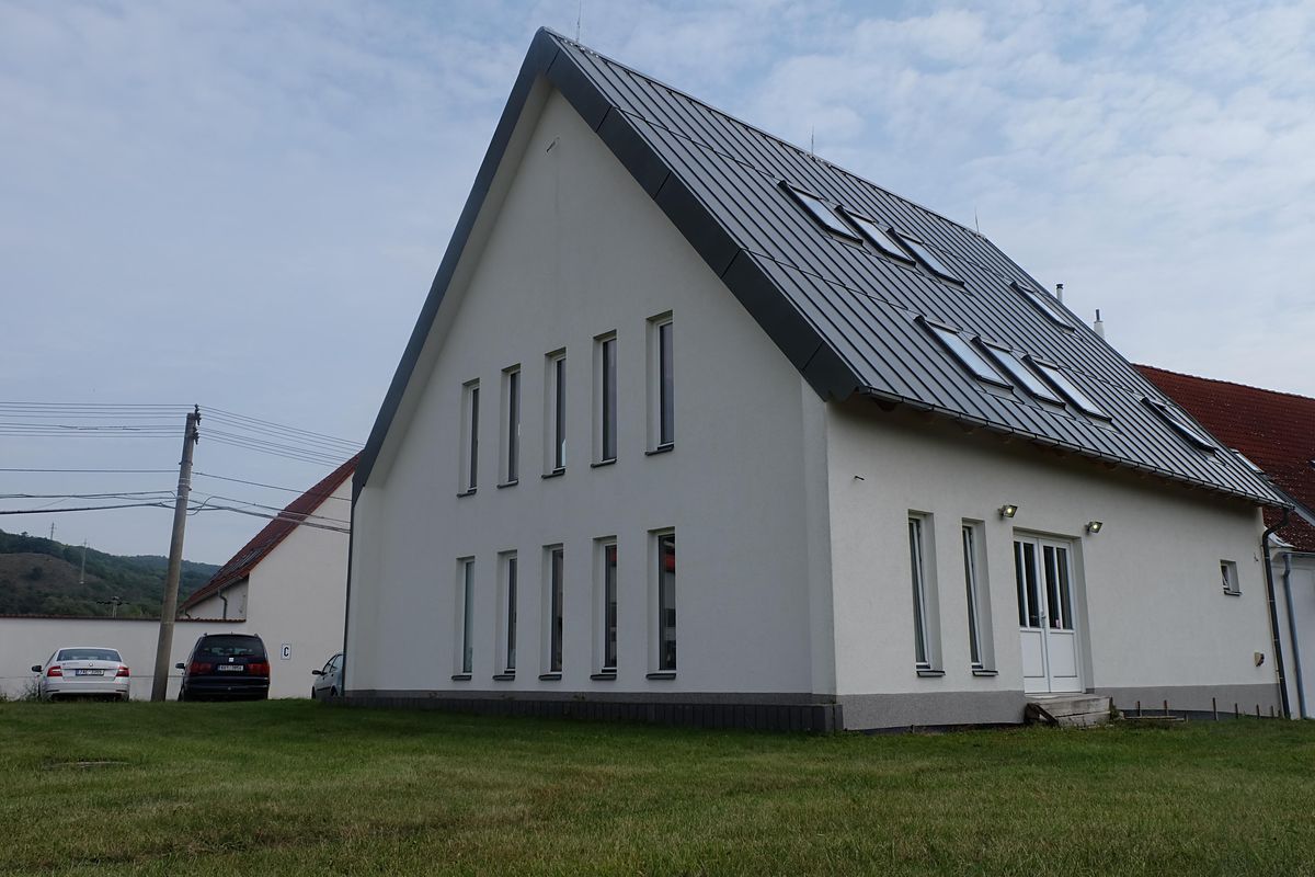 Pronájem kanceláře 244 m² – fotografie 2