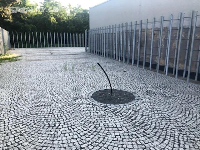Prodej komerční nemovitosti 370 m² – pohled 2