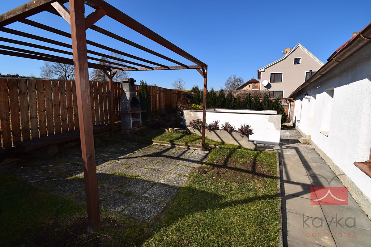 Prodej rodinného domu 208 m², pozemek 850 m² – fotografie 5