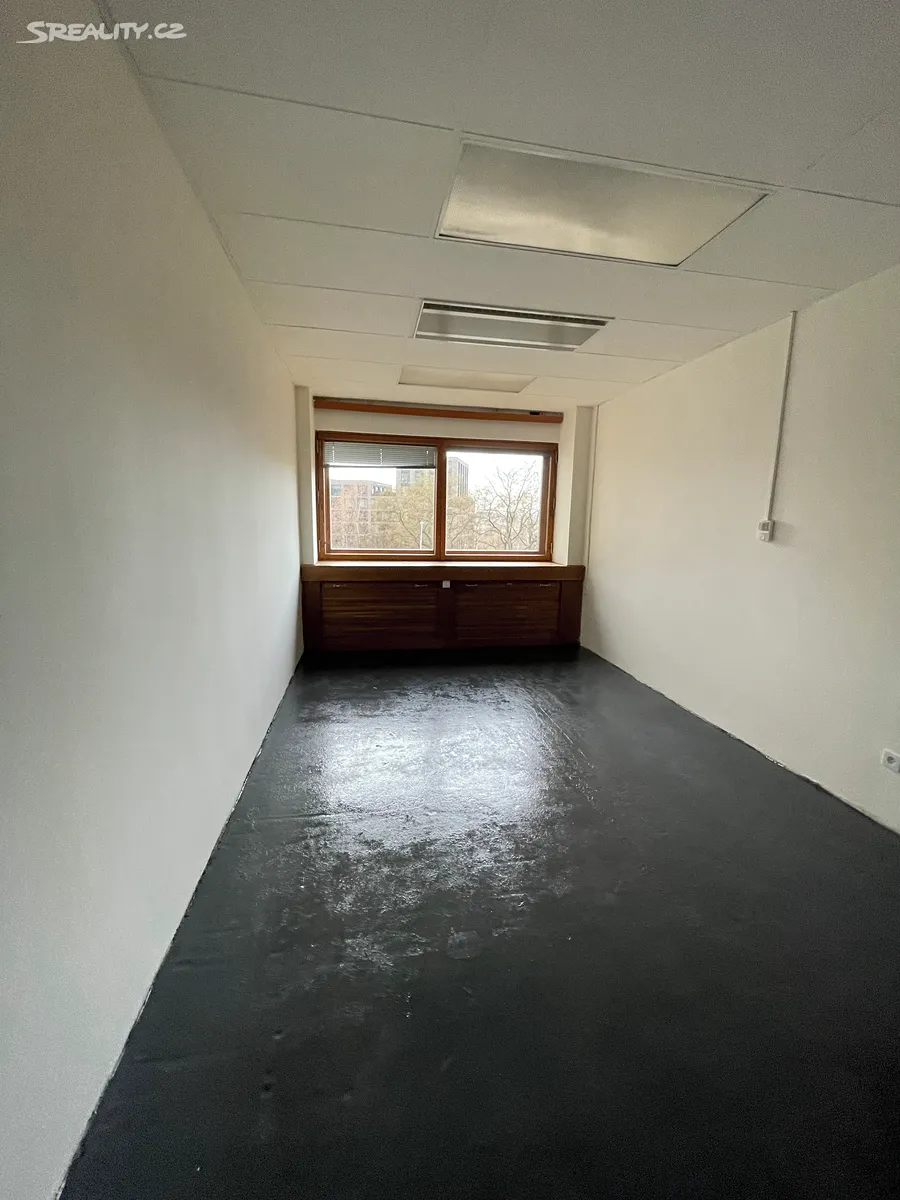 Pronájem kanceláře 20 m², Praha