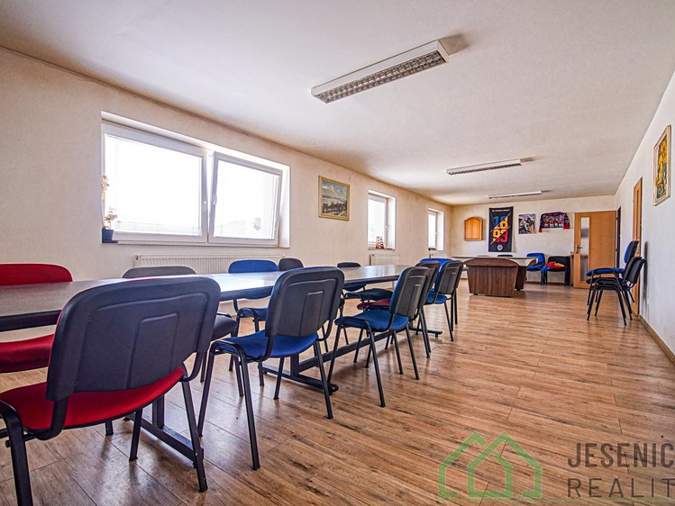 Prodej komerčního prostoru, 3 580 m² (24 z 26)