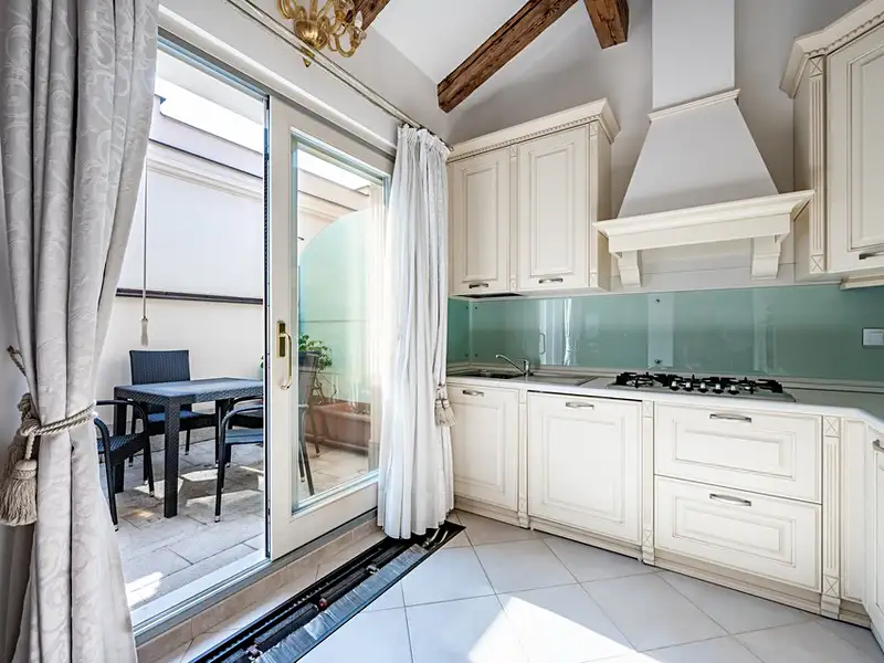 Pronájem bytu 3+kk 107 m², Praha – náhled fotky 2