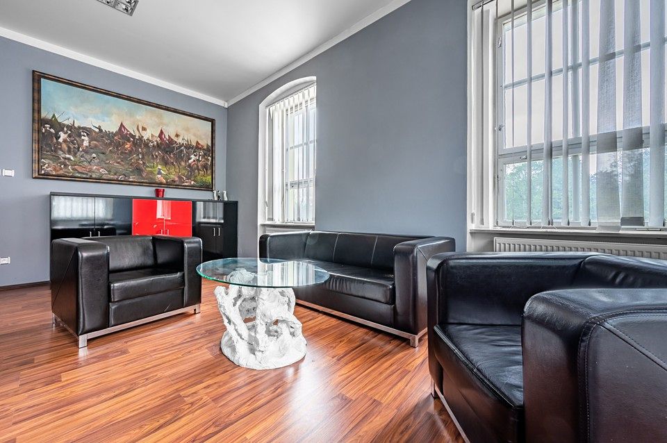 Prodej komerční nemovitosti 1350 m² – fotografie 3