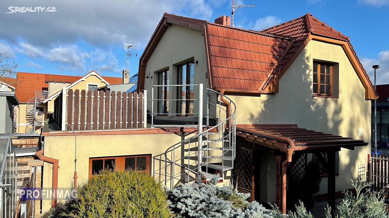 Prodej  rodinného domu 248 m², pozemek 487 m² – další