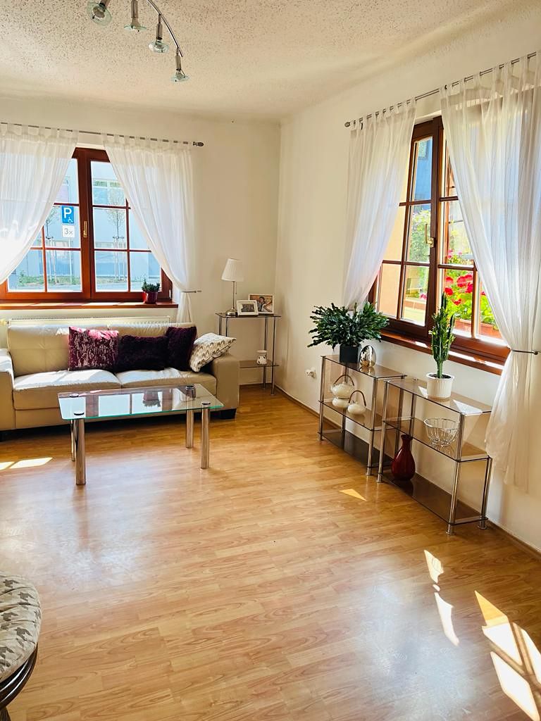 Prodej rodinného domu 248 m², pozemek 487 m² – fotografie 2