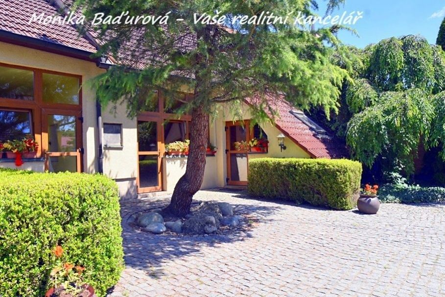 Prodej rodinného domu 788 m², pozemek 2699 m² – fotografie 4
