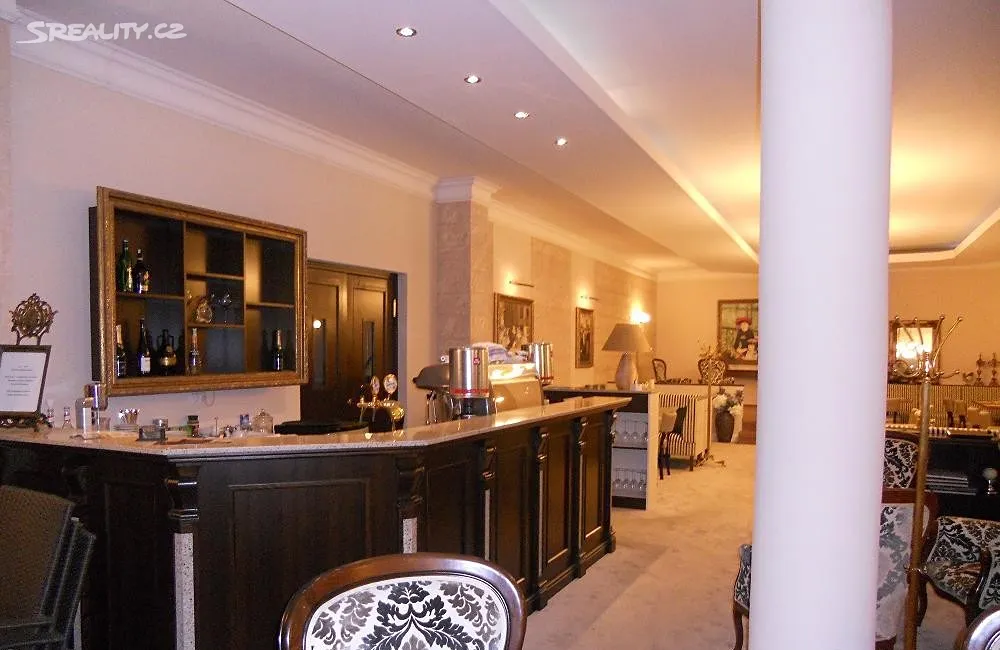 Pronájem restaurace 390 m² – pohled 3