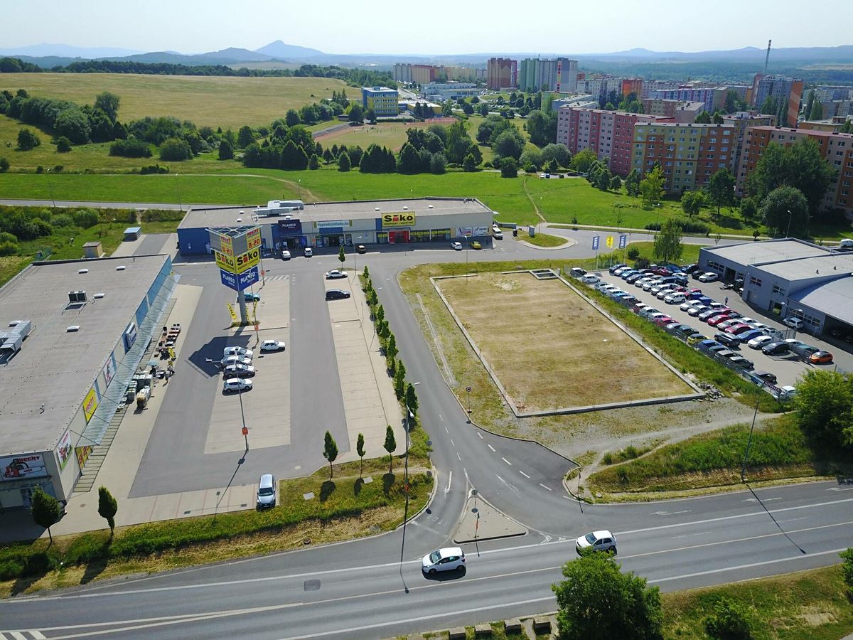 Pronájem obchodního prostoru 152 m² – fotografie 2