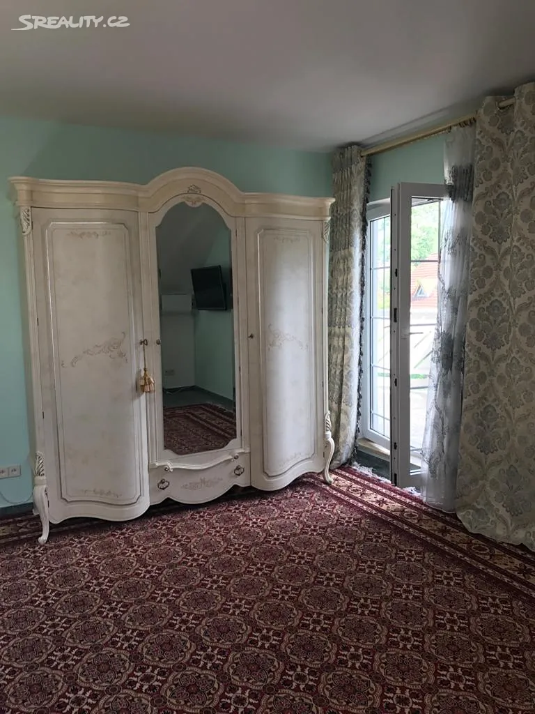 Prodej rodinného domu 675 m², pozemek 1004 m² – pohled 6