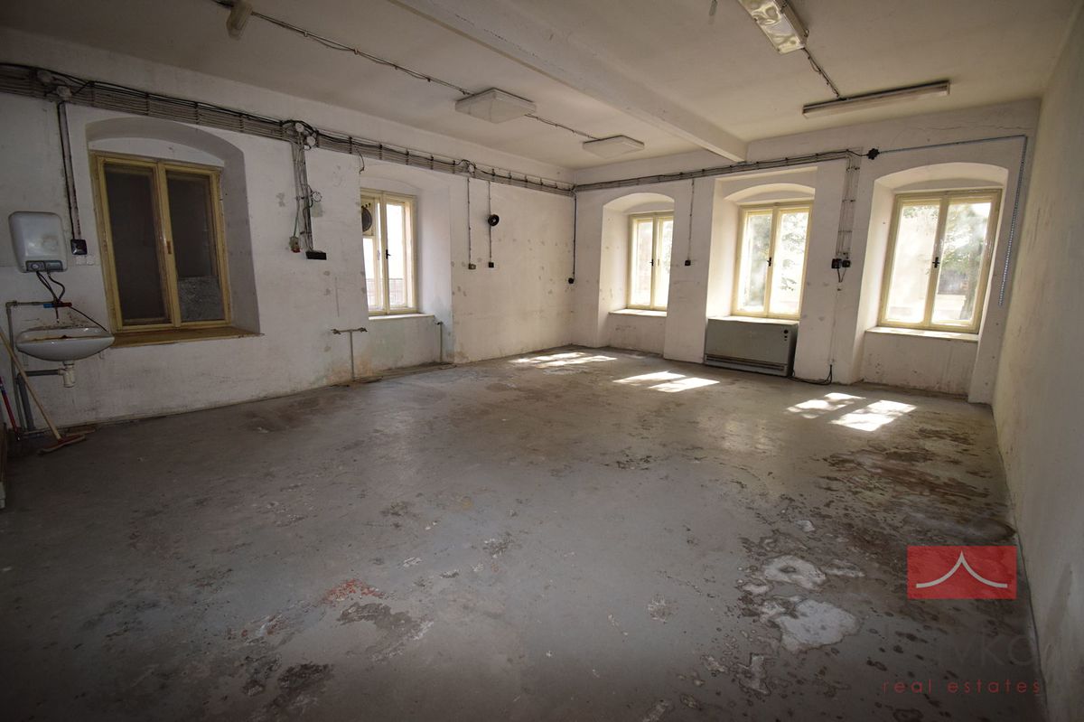 Pronájem komerční nemovitosti 175 m² – fotografie 2