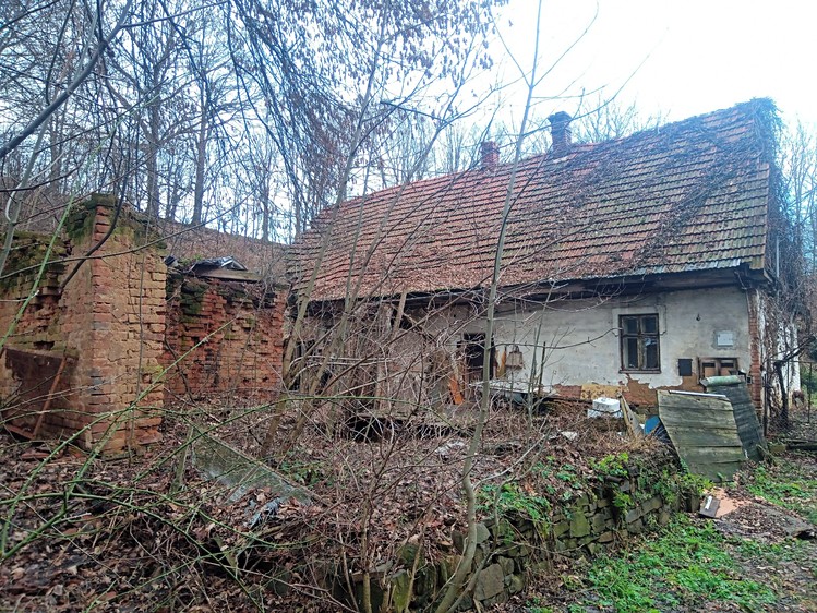 Prodej pozemku, 2 240 m² (6 z 10)