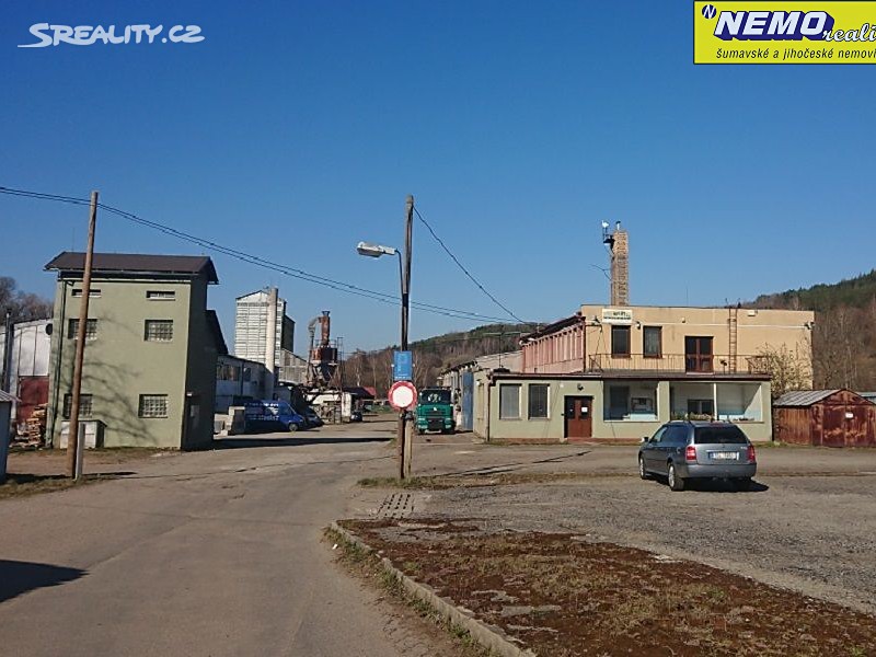 Prodej výrobní haly, prostoru 3 000 m², Prachatice