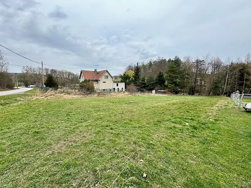 Prodej stavebního pozemku 1109 m², Pyšely – náhled fotky 2