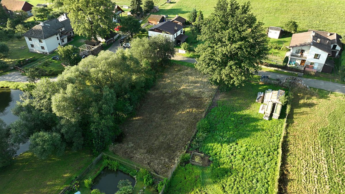 Prodej stavebního pozemku 771 m² – fotografie 3